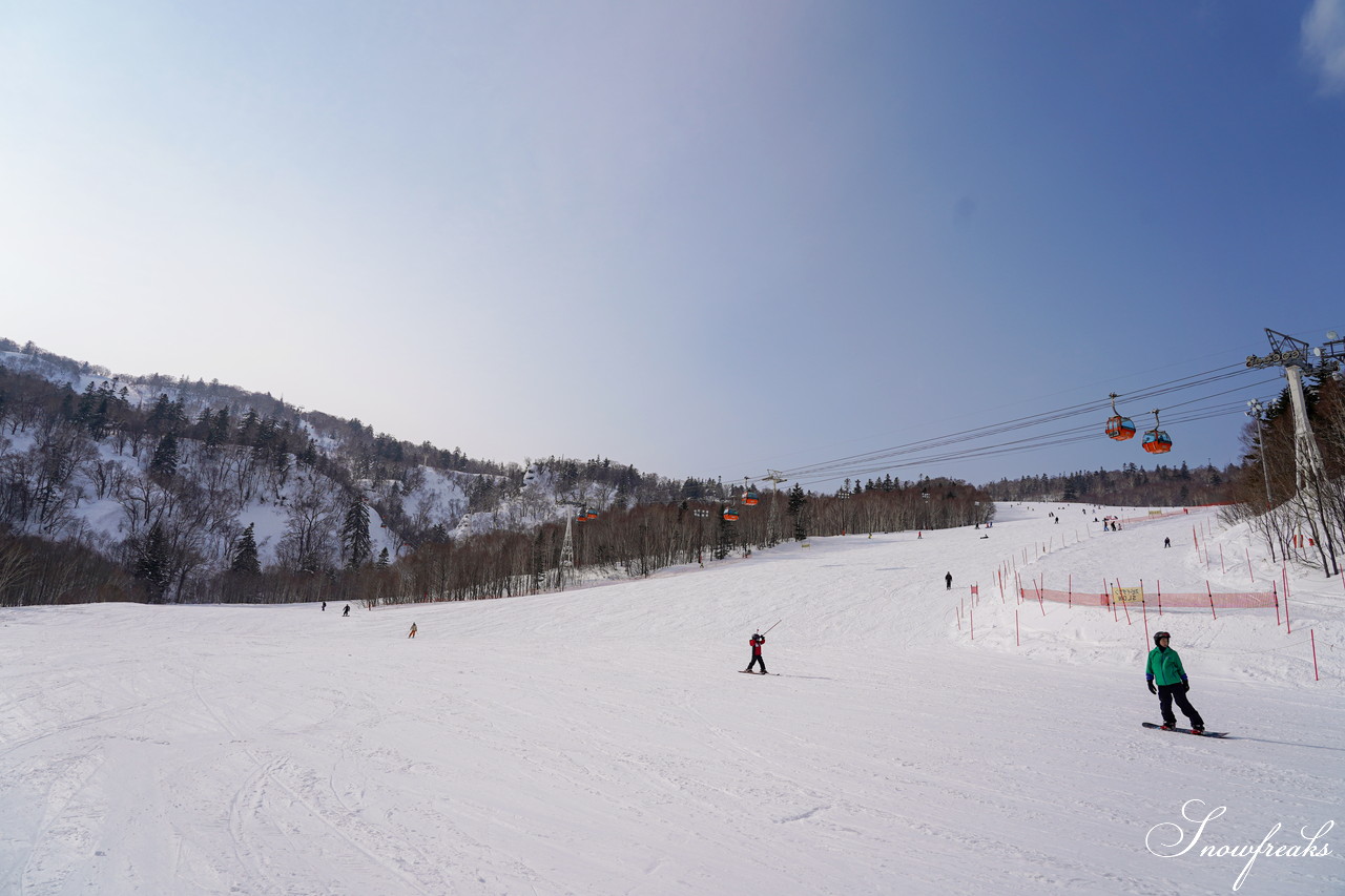 札幌国際スキー場 積雪たっぷり 300cm。コンディション良好なゲレンデでモーグル女子 ・畑田繭さんとコブコブセッション！